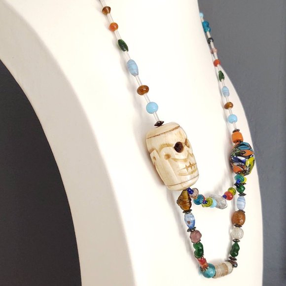 Unique carved stone face statement glass beaded necklace - Picture 4 of 15